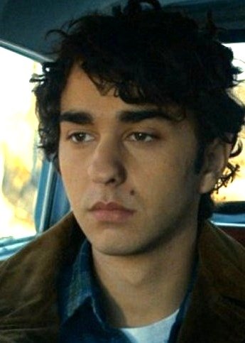 Alex Wolff gif hunt